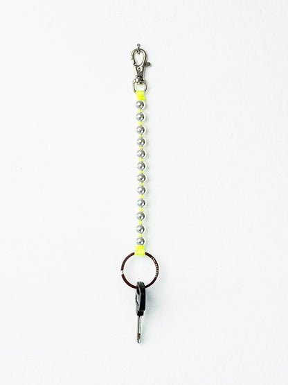 Perlen short, silver - neonyellow